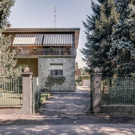 Sentirsi A Casa, Lontano Da Casa-Feel At Home Away From Home Caronno Pertusella Exterior foto