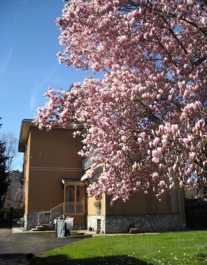 Sentirsi A Casa, Lontano Da Casa-Feel At Home Away From Home Caronno Pertusella Exterior foto