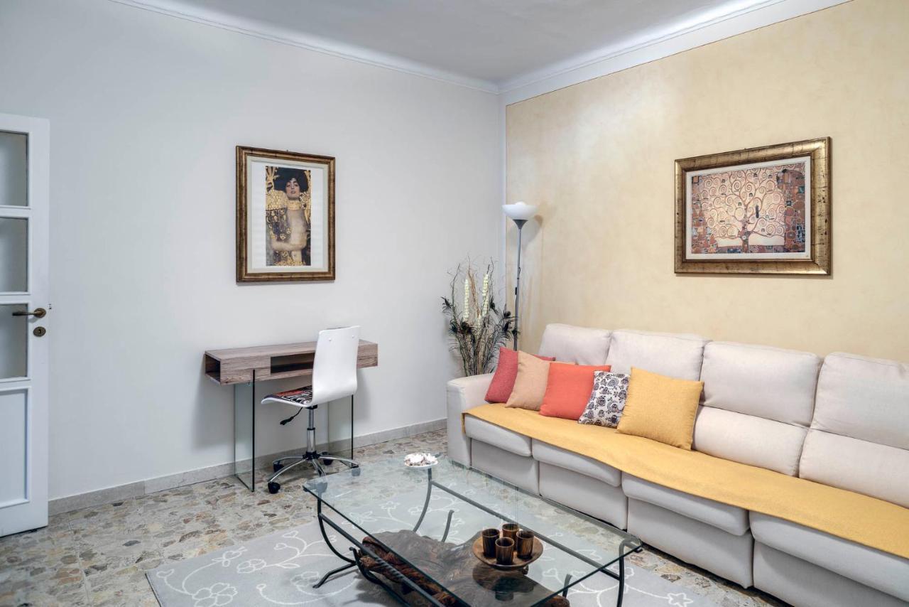 Sentirsi A Casa, Lontano Da Casa-Feel At Home Away From Home Caronno Pertusella Exterior foto